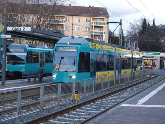 U- und Straßenbahnhaltestelle Ginnheim