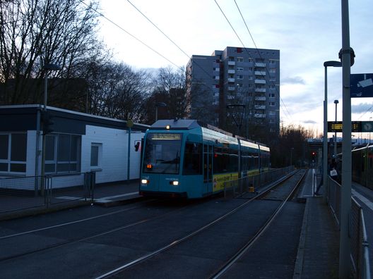 U- und Straßenbahnhaltestelle Ginnheim