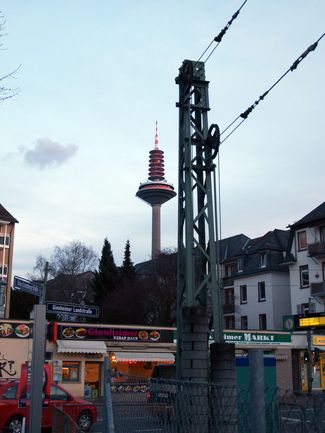 U- und Straßenbahnhaltestelle Ginnheim