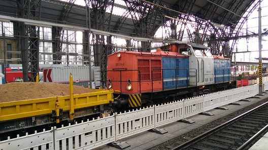 V100 von Sonata Logistics in Frankfurt Hauptbahnhof