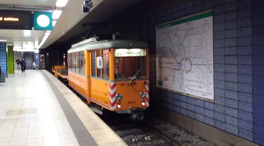 Arbeitszug der VGF im Bahnhof Seckbacher Landstraße