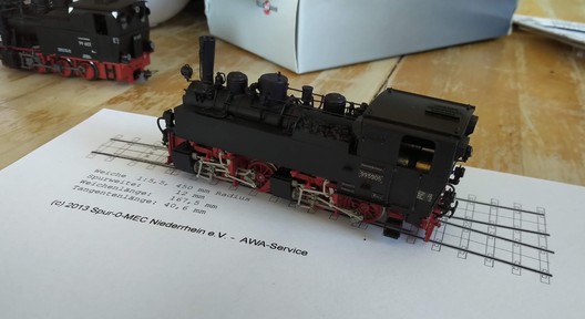 Probestellen auf einer Weichenschablone