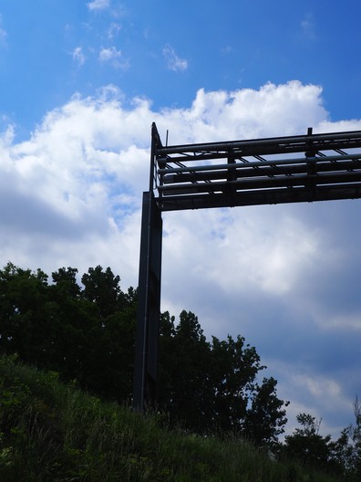 Rohrbrücke am Main in Offenbach