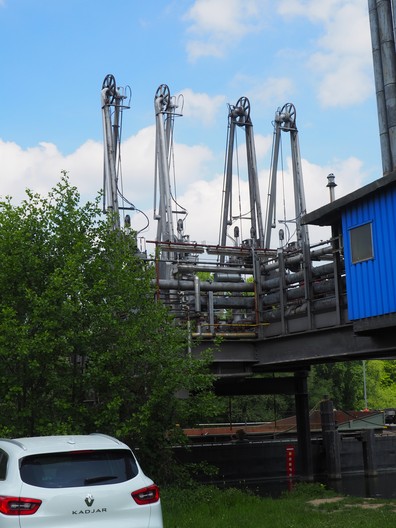 Rohrbrücke am Main in Offenbach