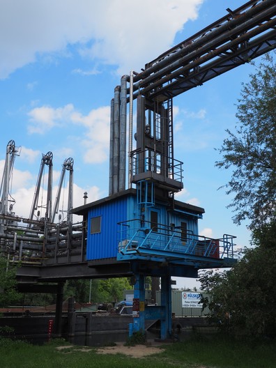 Rohrbrücke am Main in Offenbach