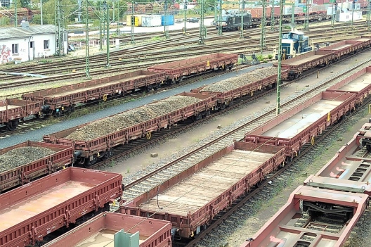 Güterwagen im Bahnhof Frankfurt Ost