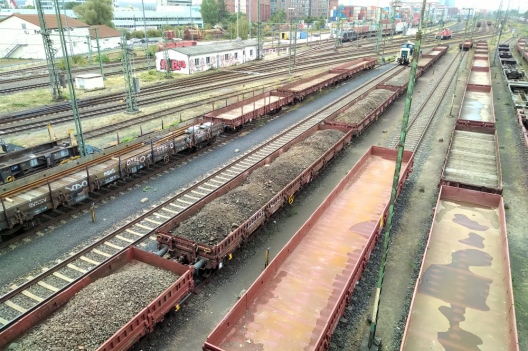Güterwagen im Bahnhof Frankfurt Ost