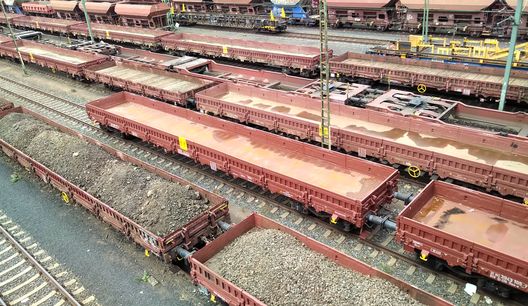 Güterwagen im Bahnhof Frankfurt Ost