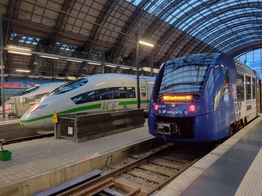 Ein Septemberabend auf dem Frankfurter Hauptbahnhof