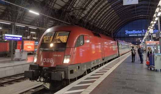 Ein Septemberabend auf dem Frankfurter Hauptbahnhof