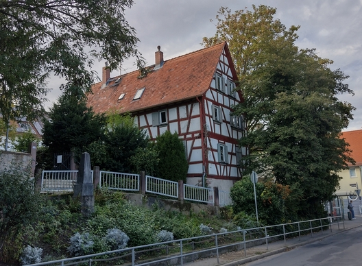 Schöne Fachwerkhäuser im Frankfurter Stadtteil Seckbach