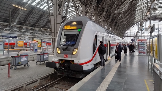 Eine halbe Stunde auf dem Frankfurter Hauptbahnhof, 18.04.2024