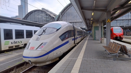 Eine halbe Stunde auf dem Frankfurter Hauptbahnhof, 18.04.2024