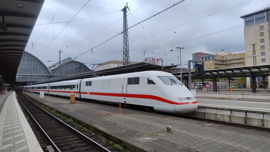 Eine halbe Stunde auf dem Frankfurter Hauptbahnhof, 18.04.2024