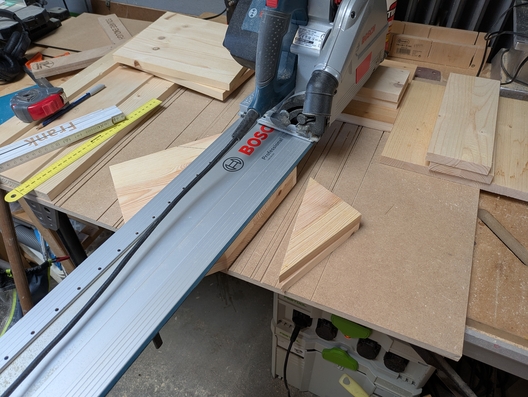 Aufbewahrungskästen aus Reststücken aus Leimholz und Multiplex