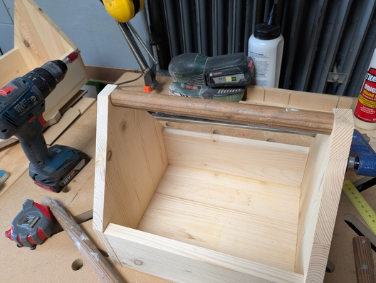 Aufbewahrungskästen aus Reststücken aus Leimholz und Multiplex