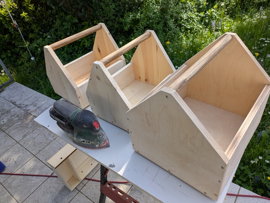 Aufbewahrungskästen aus Reststücken aus Leimholz und Multiplex