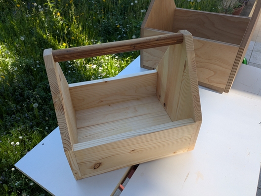 Aufbewahrungskästen aus Reststücken aus Leimholz und Multiplex