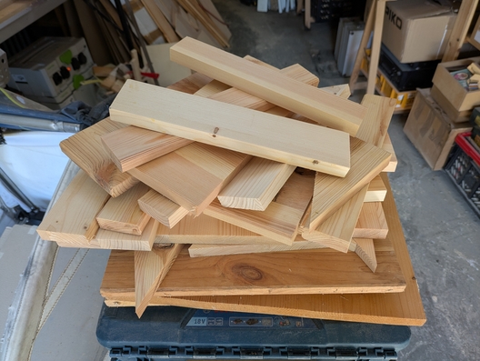 Aufbewahrungskästen aus Reststücken aus Leimholz und Multiplex