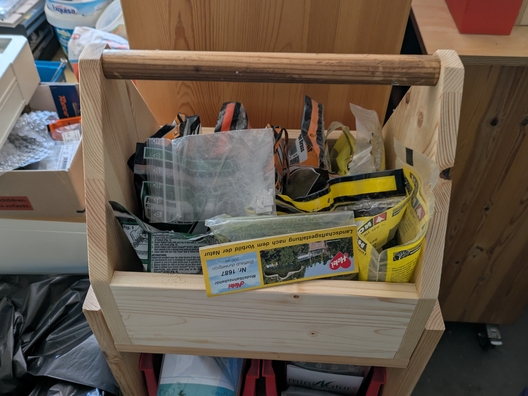 Aufbewahrungskästen aus Reststücken aus Leimholz und Multiplex